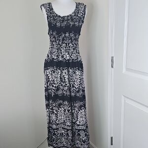 Jane Ashley Black and White Maxi Dress Size XL‎